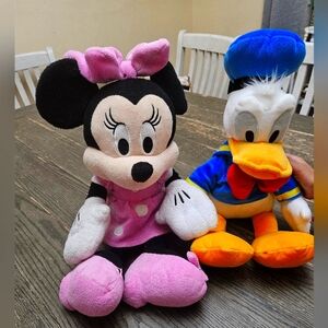 Minnie Mouse And Donald Duck Plush Set
